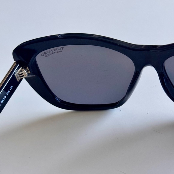 TOM FORD Lindsay Black Polarized Square Sunglasses - Picture 11 of 16